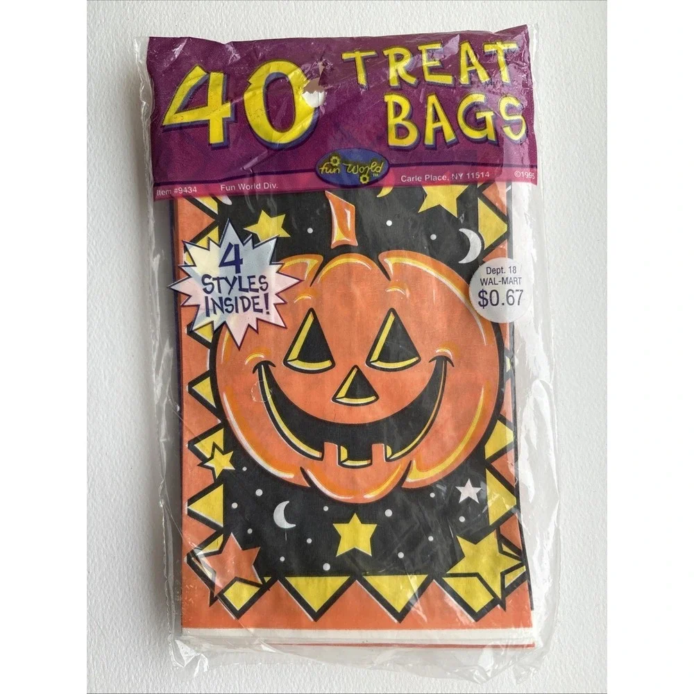 VTG Paper Trick or Treat Bags Fun World 90s Halloween 40 Bags 1995 NOS